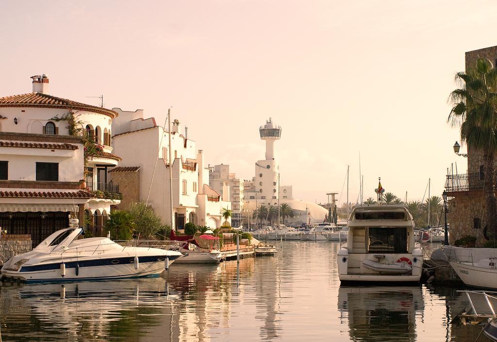 Apartaments Can Gibert Castello  D'Empuries Kültér fotó